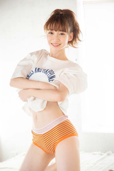 NGT48 荻野由佳、ソロ写真集でランジェリー披露「本気の表情が出せたと思っています」