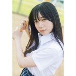 日向坂46の剛腕・山口陽世が夏服でバットを握る＜B.L.T. SUMMER CANDY 2021＞