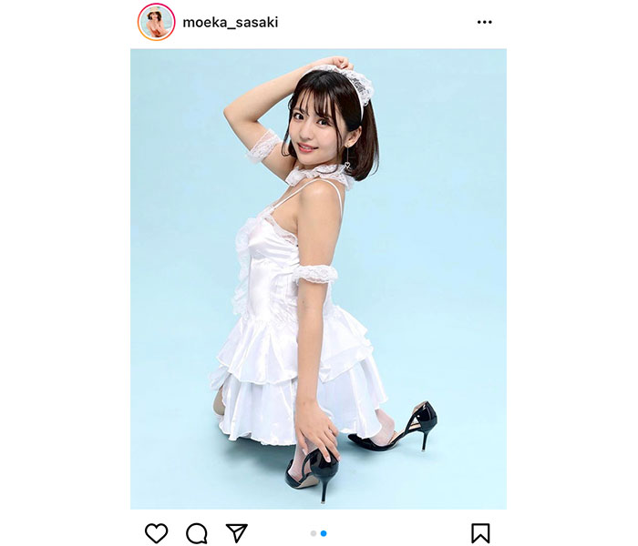 佐々木萌香、まるで天使な純白セクシーショットに釘付け!