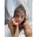 高梨瑞樹、お団子ヘアの自撮りショットが可愛過ぎる!