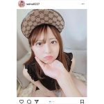 竹内星菜、上目遣いで「アゴ乗せ」