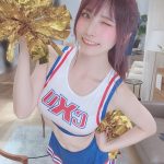 コスプレイヤー 紗愛がチアガールコスプレでファンを応援!