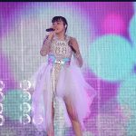 三阪咲がオープニングアクトで「今日好き」テーマ曲『私を好きになってくれませんか』熱唱！＜関コレ2021 A/W＞