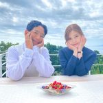 『漂着者』白石麻衣＆野間口徹、可愛すぎる両手で頬杖ポーズショット公開