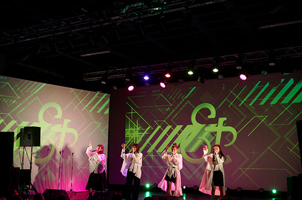 元SKE48 野島樺乃率いる女性ボーカルグループ et-アンド-が初のワンマンライブを開催