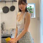 あまつまりな、想像力を掻き立てるエプロン姿に悶絶