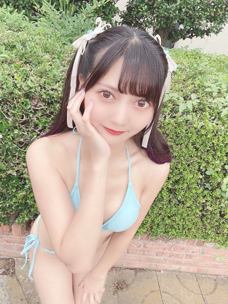 dela 藤本南、ふんわり美バストに釘付けな爽やかビキニショットが可愛すぎる!