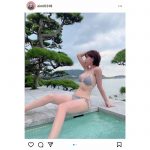 深田えいみ、爽やかなボーダービキニ姿で抜群のスタイルを披露！「超セクシーです」