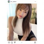 桜りん、ムチムチボディが眩しいニットのノースリーブ姿を披露！「色っぽい」「美しい」