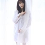 久間田琳加、2022年カレンダーを発売 初のポスターサイズに「少しドキドキしています」