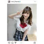 メイリのギャル制服ショットに歓喜の声「最高」「本当に色白美肌」
