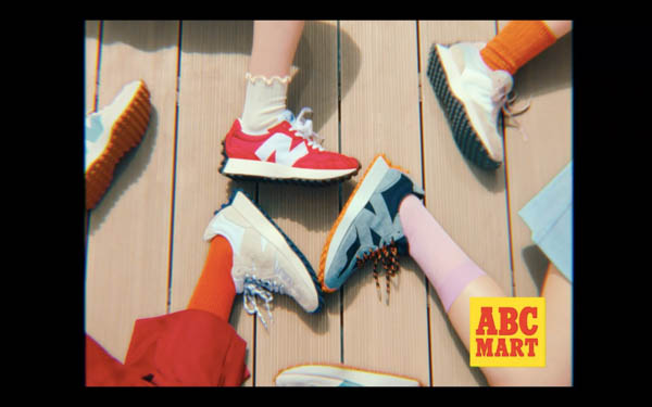 AKB48が私服で激しいダンスに挑戦! ABCマートWEBCMに出演