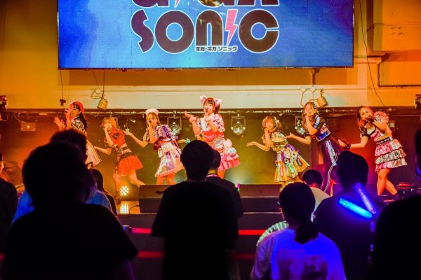 つぼみ大革命、笑いとクールさが融合したステージで魅了＜GIGA・GIGA SONIC Powered by TSC＞