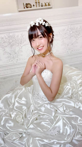 #2i2 天羽希純、ウェディングドレス姿の告白に結婚希望者ぞくぞく