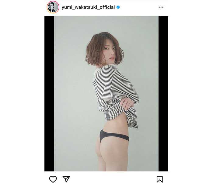 若月佑美、振り向きざまの美尻バックショットを披露