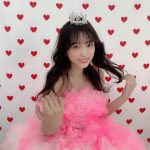 HKT48 矢吹奈子、プリンセスのような微笑みで魅せる「LARME」表紙オフショット公開