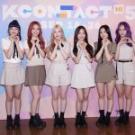 【写真特集】Weeekly (위클리)が『Holiday Party』など爽やかなイメージでパフォーマンス！！＜KCON:TACT HI 5＞