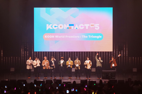 【写真特集】JO1、「KCON World Premiere: The Triangle」１部でライブパフォーマンス！