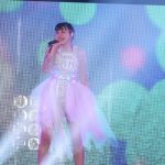 三阪咲がオープニングアクトで「今日好き」テーマ曲『私を好きになってくれませんか』熱唱！＜関コレ2021 A/W＞