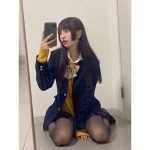 藤川らるむ、姫カットと魅せる冬服制服ショット披露