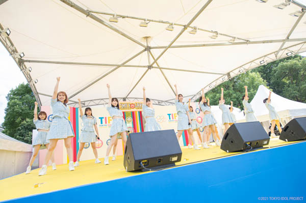 HKT48、「TIF2021」SMILE GARDENで熱気を吹き飛ばす爽快感パフォーマンス