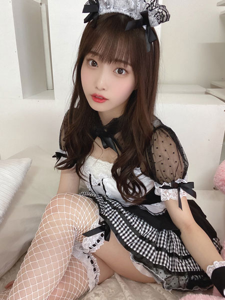 #ババババンビ 岸みゆ、刺激強めなメイドコスプレに悶絶!!