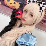 桃月なしこ、キョンシー・アリスに扮したハロウィンコスプレがスゴい!「最強すぎません??」