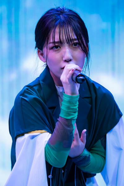 【ライブレポート】宮川愛李、配信ライブで変幻自在な歌声を届ける