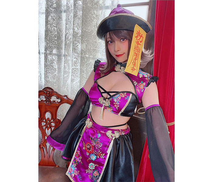 コスプレイヤー・宮本彩希がセクシーなキョンシーに変身!「なんて血色の良い」「めっちゃ可愛い」