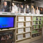 PSYCHIC FEVER、初のパネル展が各「HMV」にて開催中