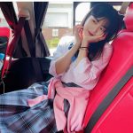 吉田莉桜の制服オフショットに「制服リボン姿かわいい!」「毎日ドキドキ」と反響ぞくぞく