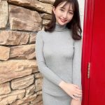 橋本萌花、ニットワンピで露わなセクシーボディラインにうっとり