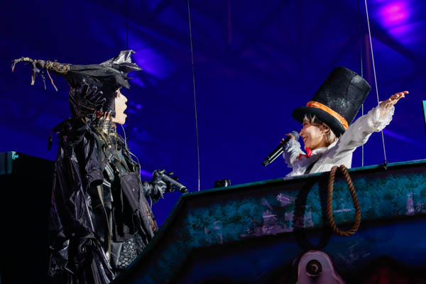 【ライブレポート】HYDE、「20th Orchestra Concert HYDE 黑ミサ 2021 Halloween」開催! DAIGO・手越祐也もゲスト出演