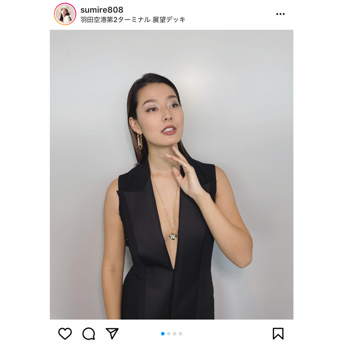 すみれ、谷間がのぞく艶っぽいドレス姿に反響！「すんごい綺麗」「美の女神」