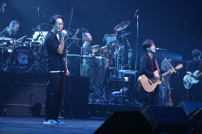【ライブレポート】コブクロ、2年ぶりの有観客ツアーが地元大阪で完結! 「またいつか大きな声で、みんなで歌おう!」