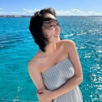 京佳、沖縄で見せたデコルテ輝くポートレートにうっとり
