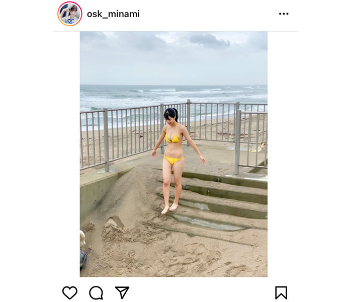 OS☆K 南みゆか、ソログラビア飾った「ヤングマガジン」から黄色ビキニのオフショット披露