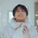 Nissyが頭をポンポン! プロデュースする柔軟剤CMで癒しの眼差し