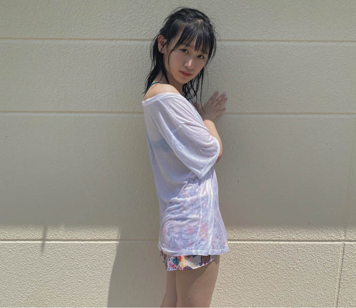 NGT48 佐藤海里、夏が恋しくなる濡れ肌水着ショットを公開