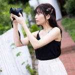 元NMB48 内木志、大胆なランジェリー姿からカメラ女子まで様々な姿を凝縮した写真集が完成!