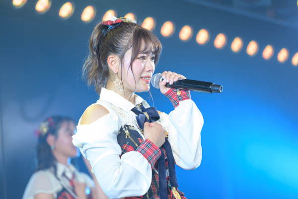 SKE48 山内鈴蘭、AKB48劇場で同期9期生と卒業記念公演開催