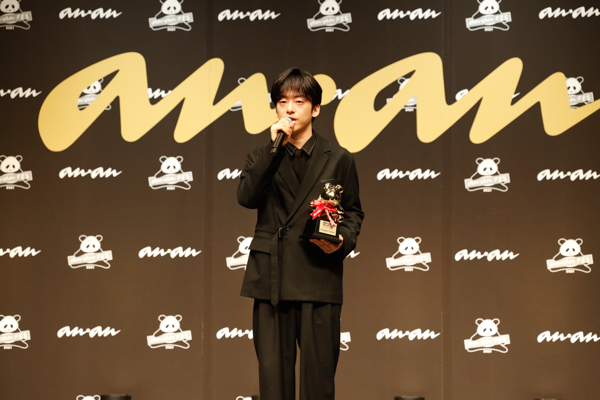 岡田准一、なにわ男子、Creepy Nutsら今年の顔となる「anan AWARD 2021」発表！