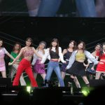 【ライブレポート】NiziU、美しいフォーメーションで華やかなパフォーマンス！＜バズリズムLIVE 2021＞