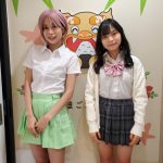 【写真特集】コスプレイヤー・東口優希、池袋でポークたまごおにぎりカフェを突撃！女子高生アンバサダー・一条麗と食レポ対決！
