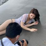 吉崎綾、永久保存版のくびれボディのオフショット公開!!