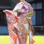 小芝風花、白地の晴れ着姿を華やかに披露 ＜オスカープロモーション新春晴れ着撮影会＞