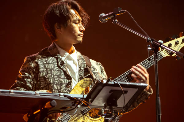 RADWIMPS、ニューアルバムを引っ提げた2年3ヵ月ぶりのツアーがスタート