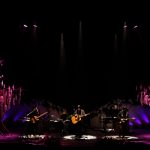 androp、クリスマスに新表現のステージを披露！松風理咲、中島亜梨沙が楽曲の世界観を表現【ライブレポート】