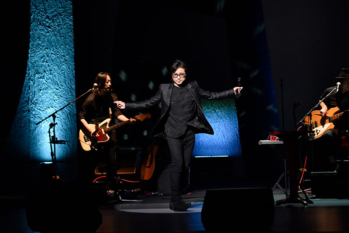 藤井フミヤ、十音楽団ツアー東京公演が中野サンプラザで開催