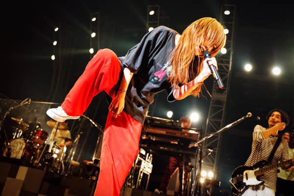 【ライブレポート】aiko、全国ツアー『Love Like Pop vol.22』完走「曲を届けられることが一番幸せ」